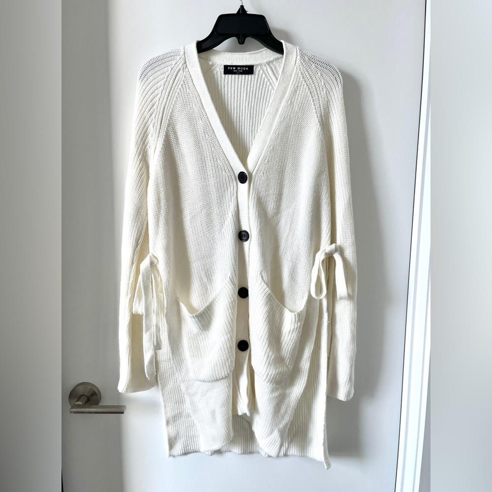 FEW MODA White V-Neck Knit Cardigan